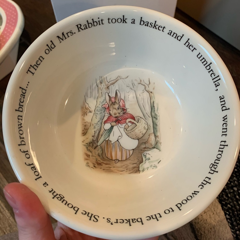 Vintage Wedgwood Beatrix Potter Peter Rabbit bowl